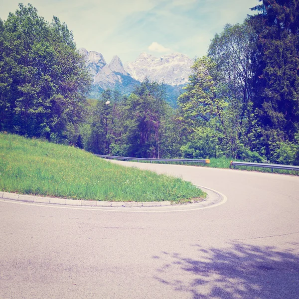 Estrada nos Alpes — Fotografia de Stock