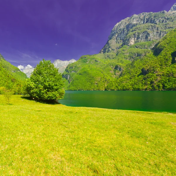 Sjön i Italien — Stockfoto