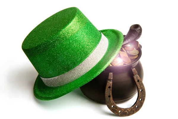 Zelená Klasický Leprechaun Klobouk Kouření Potrubí Podkovy Symbol Štěstí Poklad — Stock fotografie