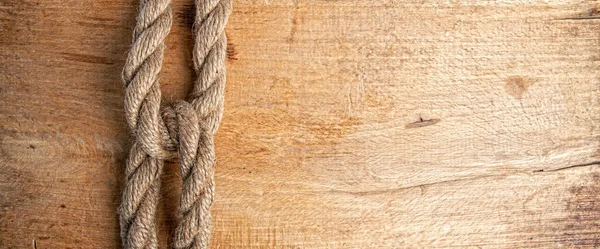 Стара Шорстка Дубова Дошка Морська Мотузка Ній Утворюють Раму Порожнім — стокове фото