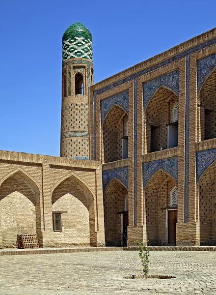 Madrasah in the Old Town in Khiva — Stock Photo, Image