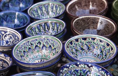 Seramik dishware, Özbekistan
