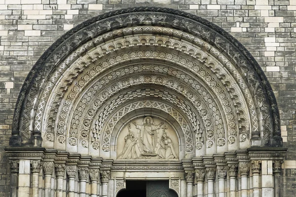 Doorway of Church of Saints Cyril and Methodius, Prague — Stock Photo, Image