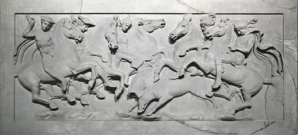 Bas-relief on a sarcophagus — Stock Photo, Image