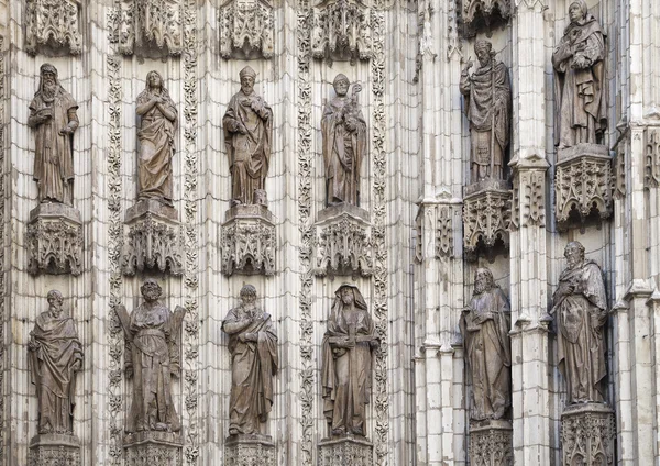 Detail van de deuropening van Kathedraal van Sevilla — Stockfoto
