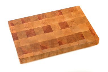 İzole edilmiş beyaz arkaplanda tahta kesme tahtası.