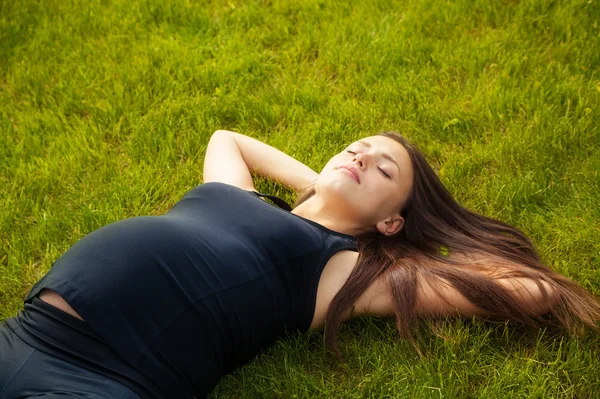 A bela mulher grávida — Fotografia de Stock