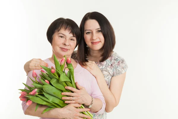 女性に対して、花束 — ストック写真