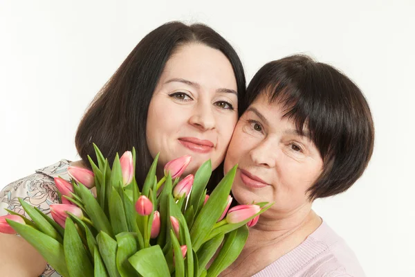 女性に対して、花束 — ストック写真