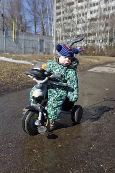 Toddler on bike — Stock Photo, Image