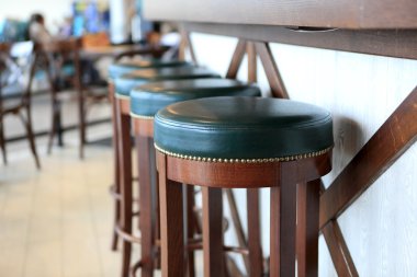 Gönderen ayrıntılarını bar tabureleri
