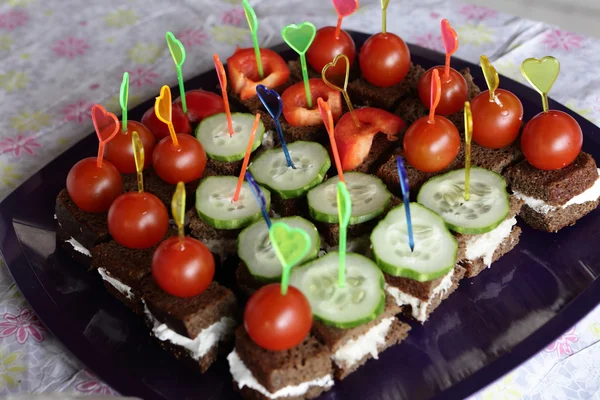 Canapés con verduras — Foto de Stock