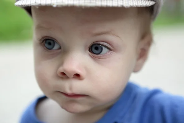 Portrait of a serious child — Stock Photo, Image