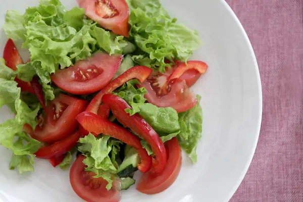 Tomaten en pepper salade — Stockfoto