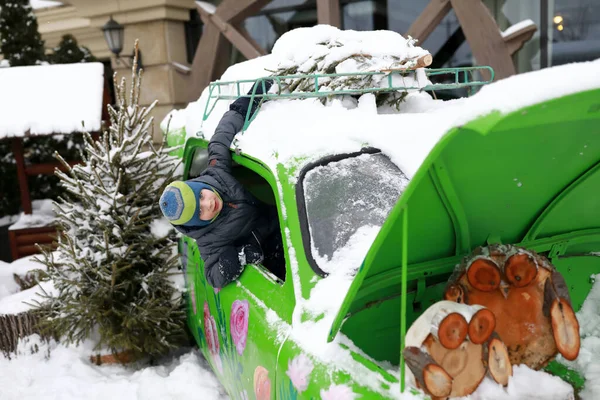 Porträt Eines Jungen Einem Oldtimer Vinter — Stockfoto