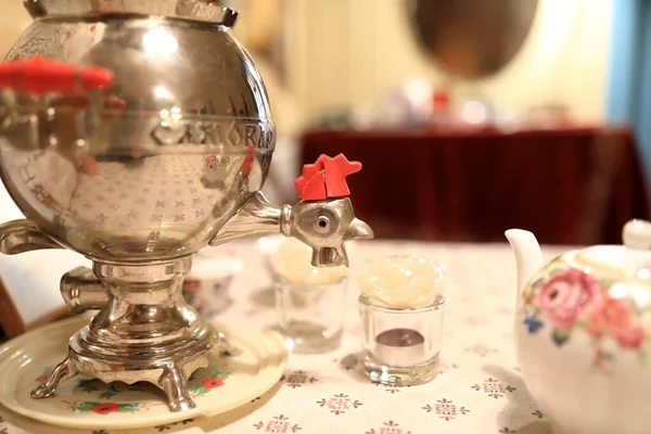 View Old Russian Samovar Table — Stock Photo, Image