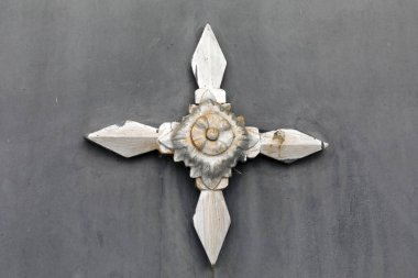 Arka plan olarak metal kapıdaki perçin görüntüsü