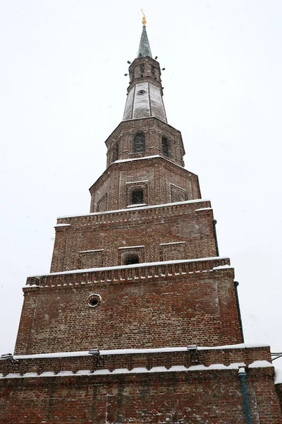 Syuyumbike Tower Kazan Kreml Vintern — Stockfoto