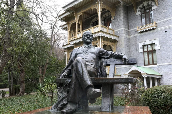 Monument Vladimir Lenin Gurzuf Park Spring — Stock Photo, Image
