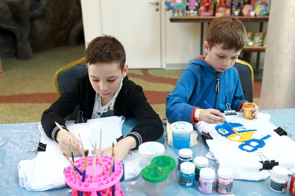 Portrait Children Painting Shirt Workshop — Stock Photo, Image