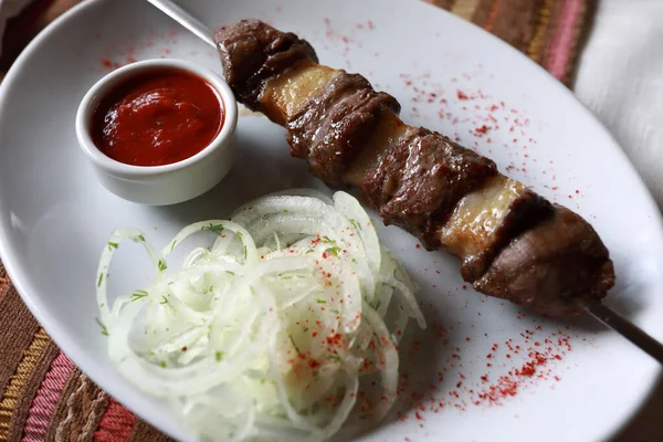 Kebab Agnello Con Coda Grassa Sullo Spiedo Nel Ristorante — Foto Stock