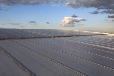 Moskova 'daki stadyumun metal çatısının bir parçası