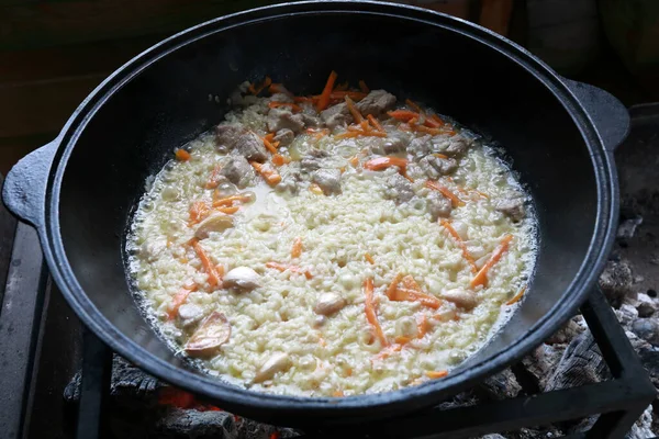 Detalles Cocinar Pilaf Caldero Fuego Gazebo — Foto de Stock