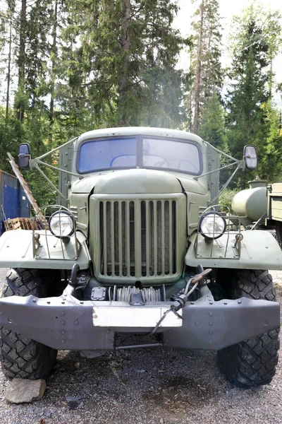 卡累利阿Gora Filina的俄罗斯军用卡车详情 — 图库照片