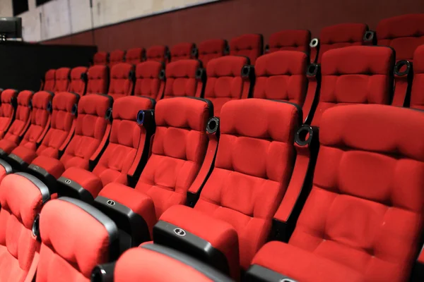 Assentos macios vermelhos — Fotografia de Stock
