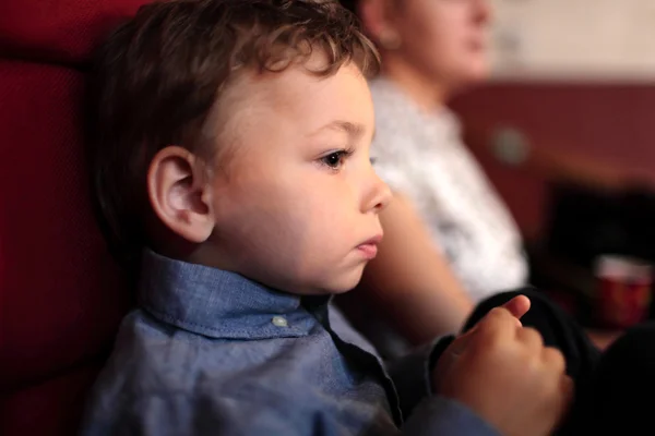 Família no teatro — Fotografia de Stock