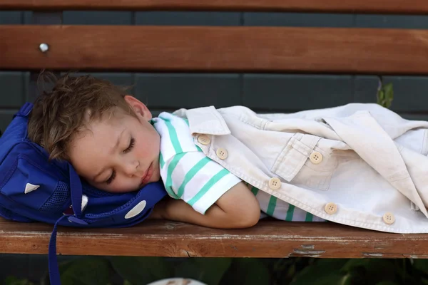 Ragazzo addormentato — Foto Stock