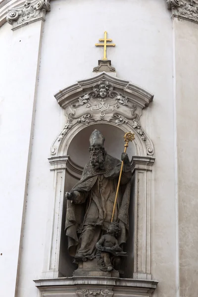 Skulptur av saint — Stockfoto