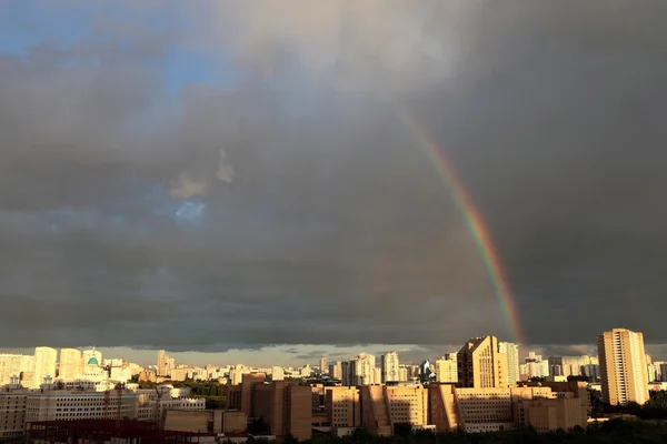 虹はモスクワの詳細 — ストック写真