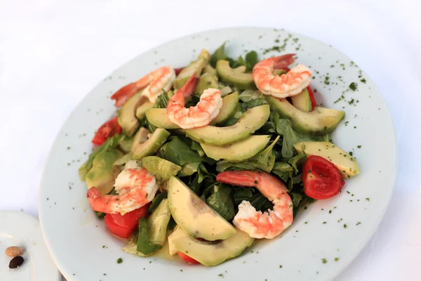 Shrimp salad with vegetables — Stock Photo, Image