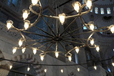 Avize mavi Camii