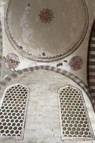 Plafond arcade de la mosquée bleue — Photo