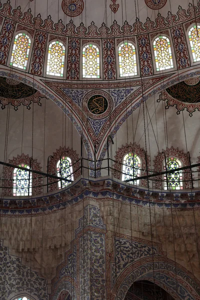 Vista interior da mesquita Sultan Ahmed — Fotografia de Stock