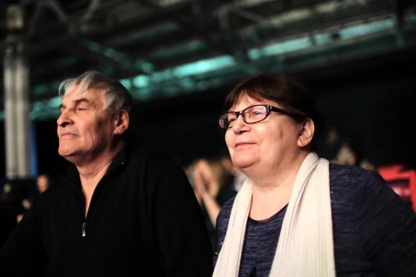 Senior couple in the theatre — Stock Photo, Image