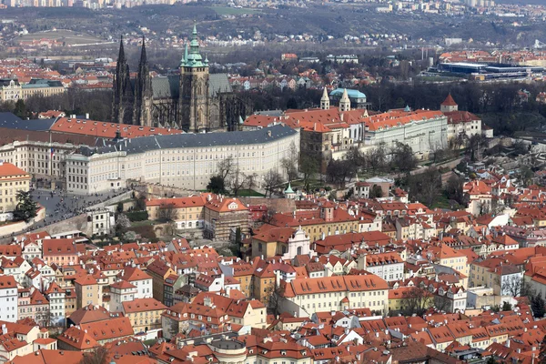 Krajobraz St. Vitus Cathedral z Penrin wzgórza — Zdjęcie stockowe