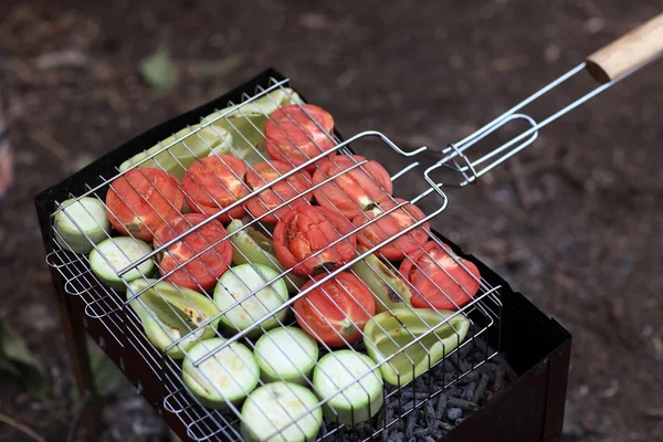 Barbekü ızgara dilimlenmiş domates — Stok fotoğraf