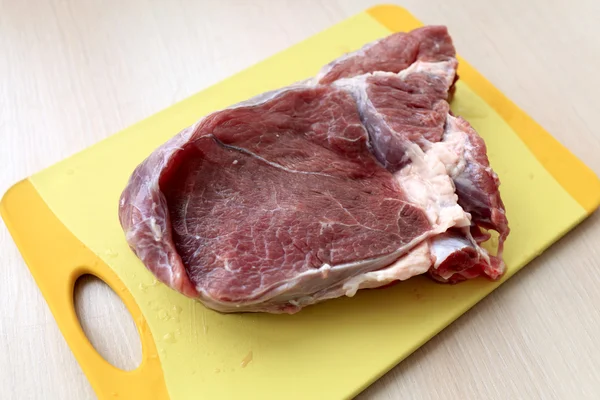 Syrové hovězí blade steak — Stock fotografie