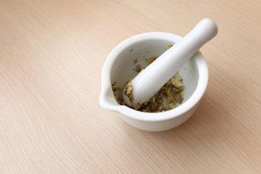 harç ve havaneli ile baharat