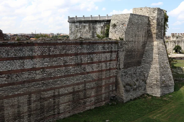 Yedikule kale duvarına bir parçası — Stok fotoğraf