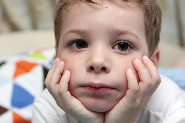 Thinking child — Stock Photo, Image