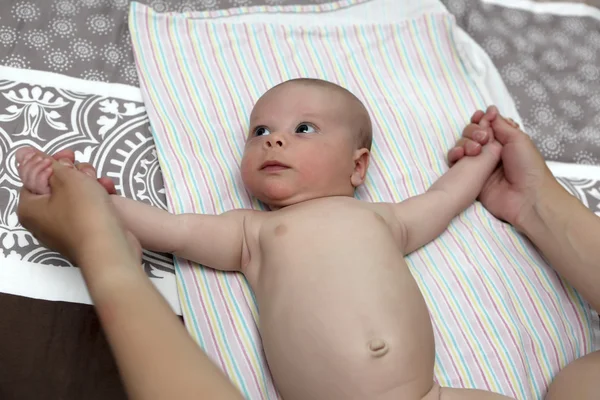 Baby oefening — Stockfoto