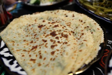 Azerbaycan qutaby ile plaka