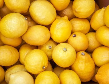 Arka plan sarı limon.
