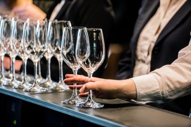 Şarap tatma içinde bar 