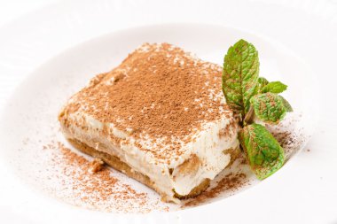 Tabakta tiramisu keki