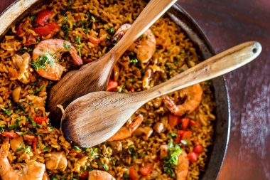İspanyol deniz ürünleri paella